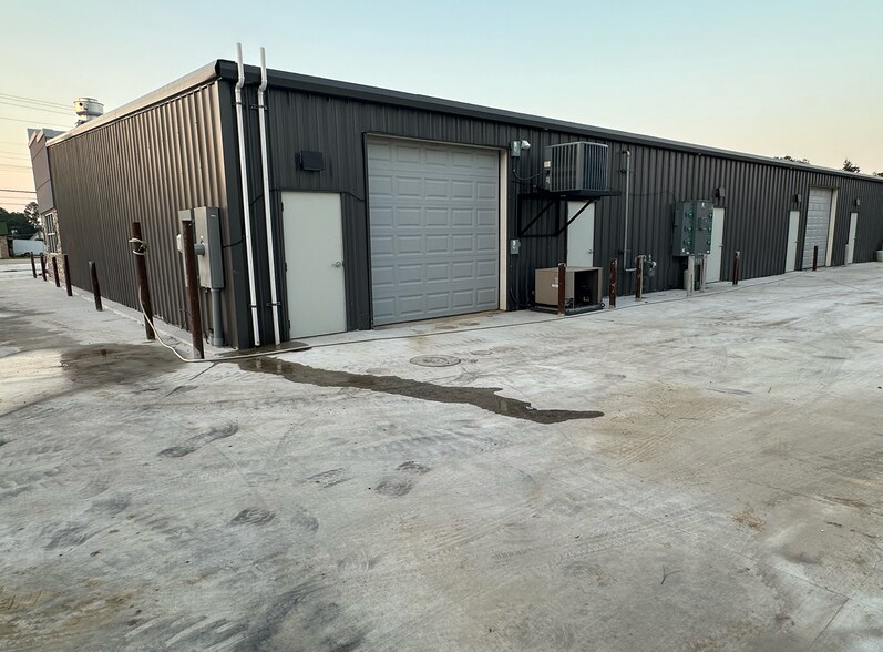 More Photos Of 1951 Gause Blvd E, Slidell Storefront For Lease