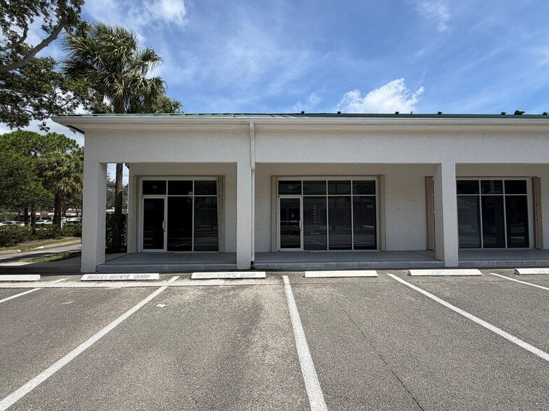 More Photos Of 654 W Indiantown Rd, Jupiter Medical For Sale