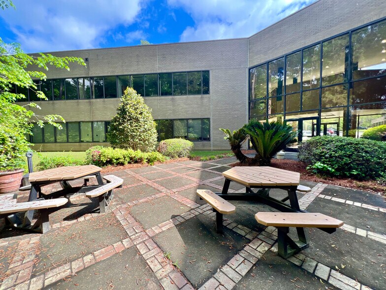 More Photos Of 1 Harbison Way, Columbia Medical For Lease