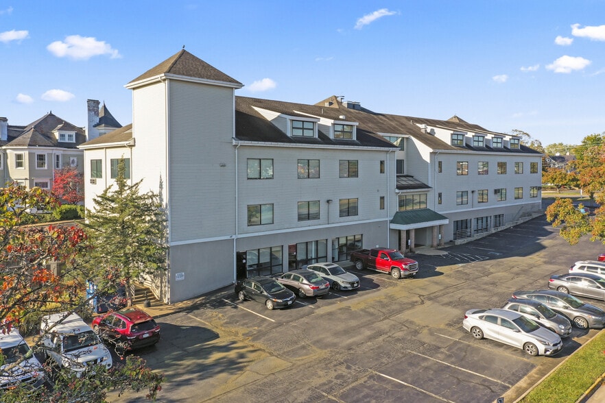 More Photos Of 602 S King St, Leesburg Medical For Sale