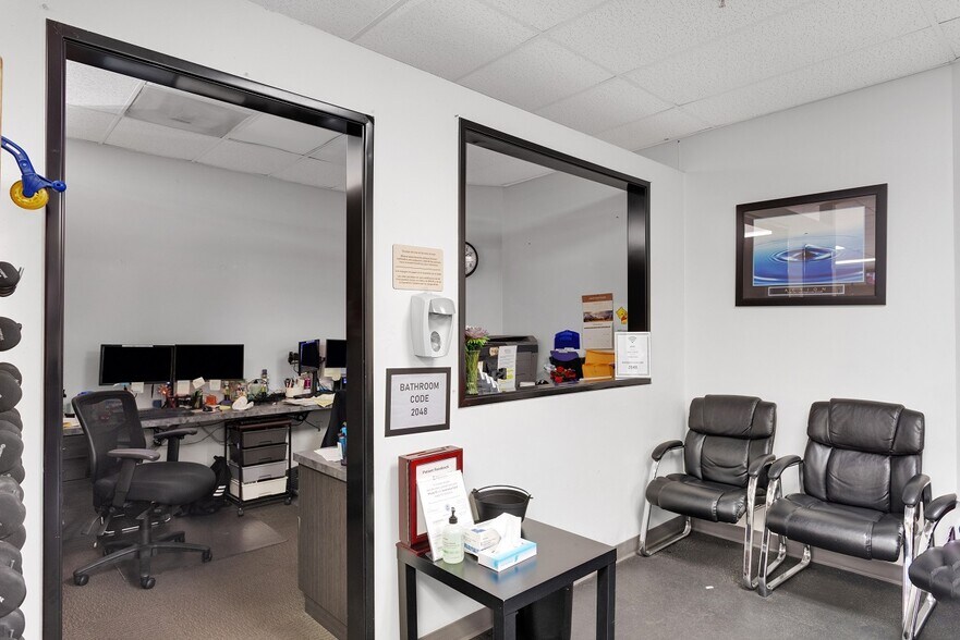 More Photos Of 15095 Amargosa Rd, Victorville Medical For Lease