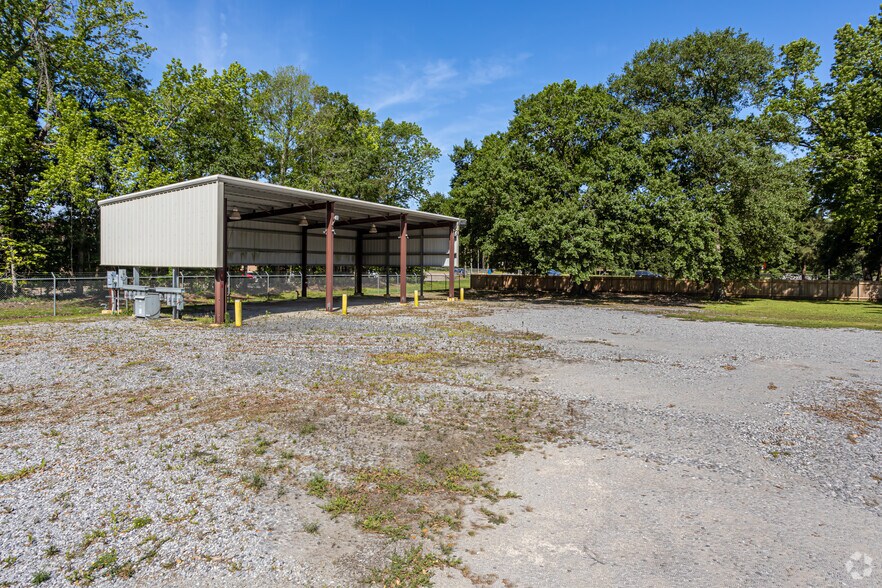 More Photos Of 730 E Kaliste Saloom Rd, Lafayette Distribution For Lease