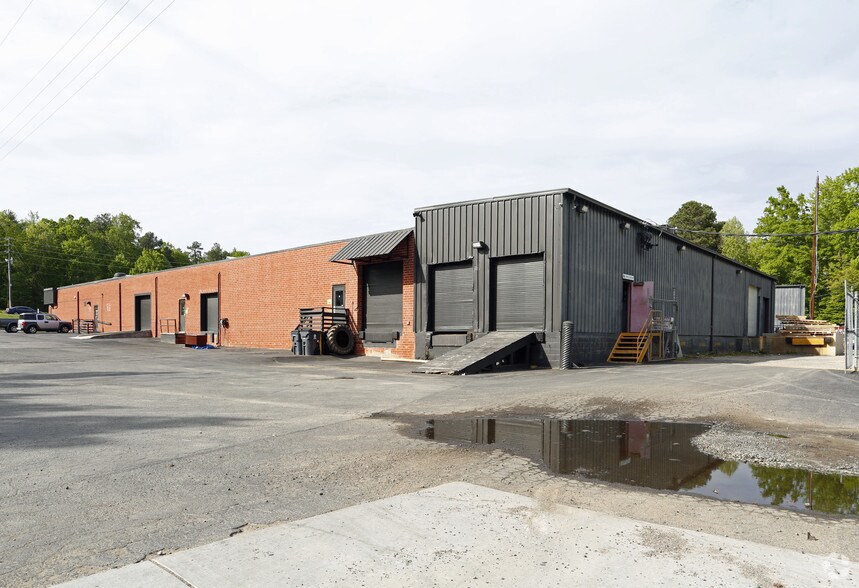 More Photos Of 9521 Lumley Rd, Morrisville Industrial For Sale