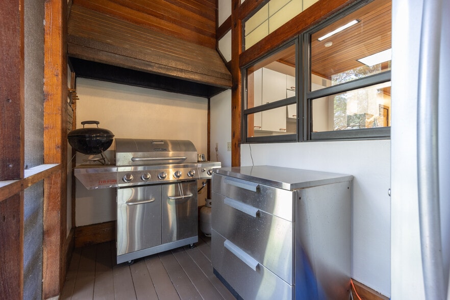 More Photos Of 1606 3rd Ave SE, Steinhatchee Lodge Meeting Hall For Sale