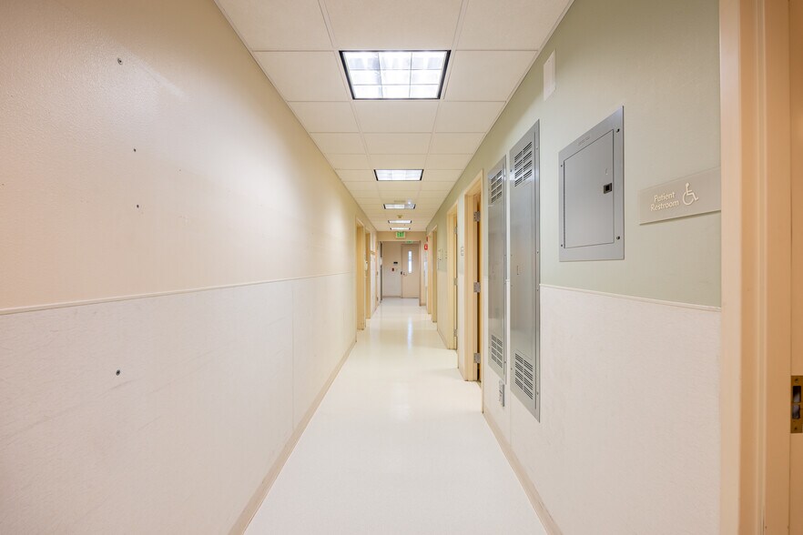 More Photos Of 811 Georgiana St, Port Angeles Medical For Sale