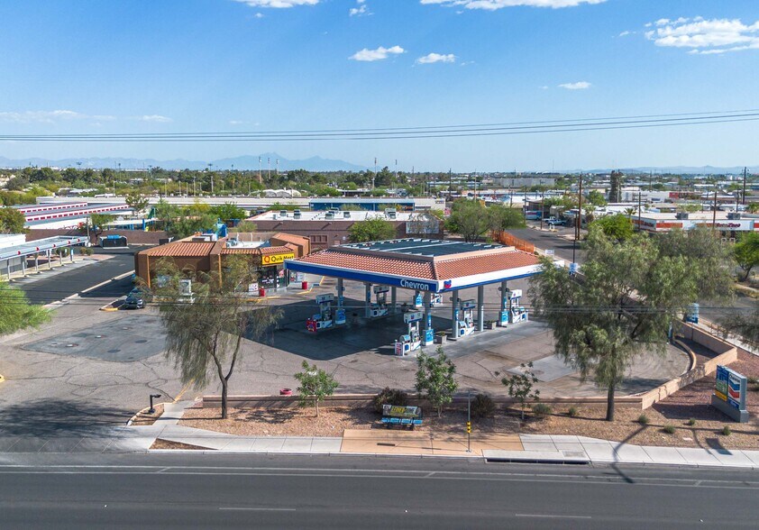 Primary Photo Of 2200 E Broadway Blvd, Tucson Convenience Store For Sale