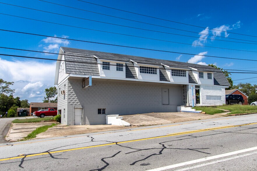 More Photos Of 1044 Baxter St, Athens Freestanding For Sale