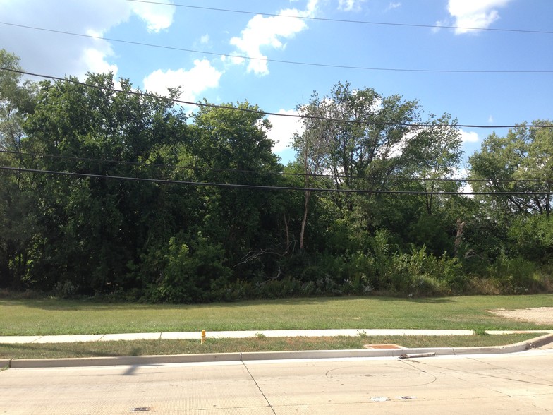 More Photos Of 742 N Lake St, Mundelein Land For Sale