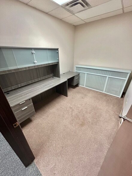 More Photos Of 333 E Ohio St, Indianapolis Medical For Lease