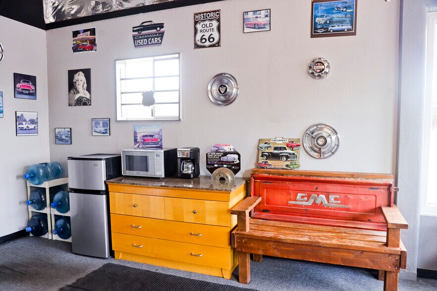 More Photos Of 1116 Garrity Blvd, Nampa Auto Repair For Sale