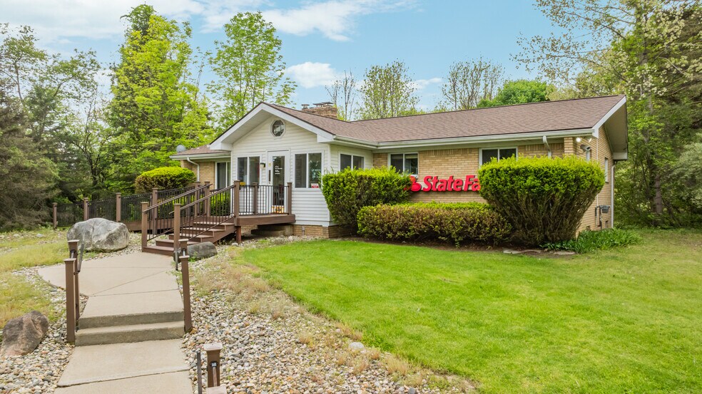 More Photos Of 7217 Sashabaw Rd, Village of Clarkston Office Residential For Sale