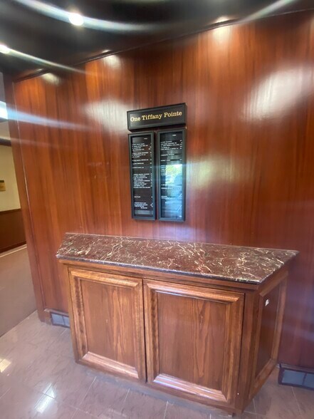 More Photos Of 1 Tiffany Pt, Bloomingdale Medical For Lease