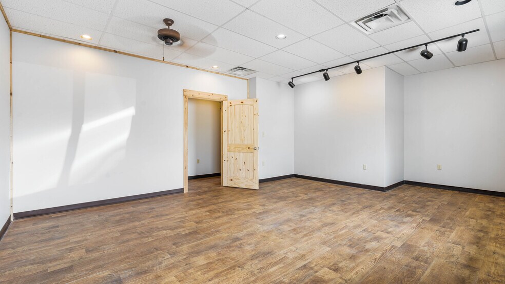 More Photos Of 500 N Front St, Townsend General Retail For Sale