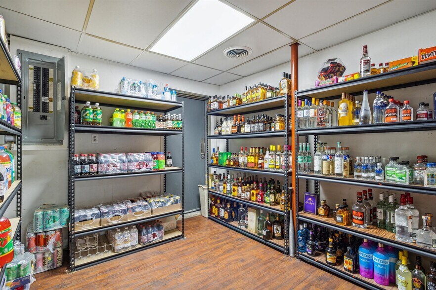 More Photos Of 7010 Frances Rd, Flushing Convenience Store For Sale