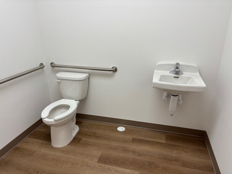 More Photos Of 3405 Wesley Chapel Stouts Rd, Monroe Warehouse For Lease