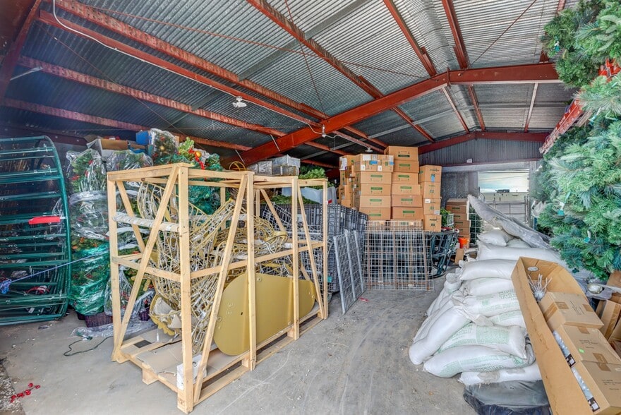 More Photos Of 2630 W Barberry Pl, Denver Warehouse For Sale