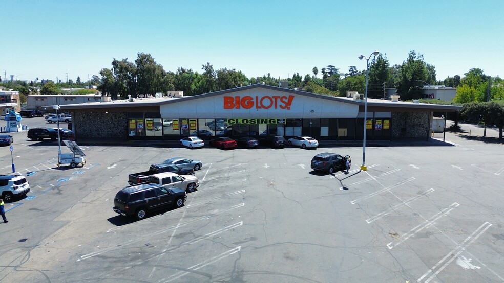 Primary Photo Of 2720 Country Club Blvd, Stockton Freestanding For Lease