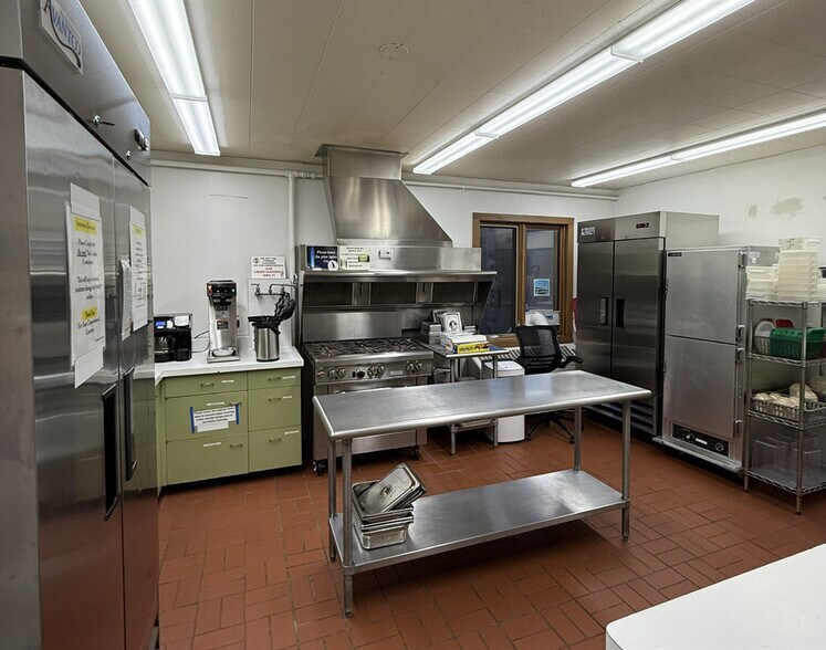 More Photos Of 201 E 104th St, Minneapolis Specialty For Sale