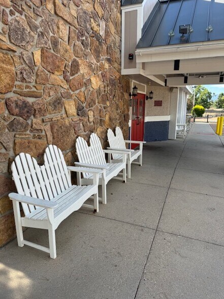 More Photos Of 4925 N Academy Blvd, Colorado Springs General Retail For Sale