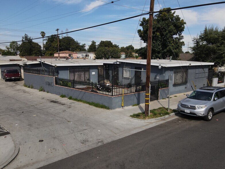 More Photos Of 19 E 69th St, Long Beach Multifamily For Sale