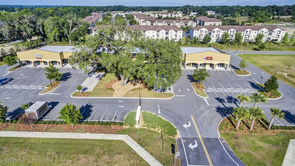 More Photos Of 9668 N US Highway 301, Wildwood Storefront Retail Office For Lease