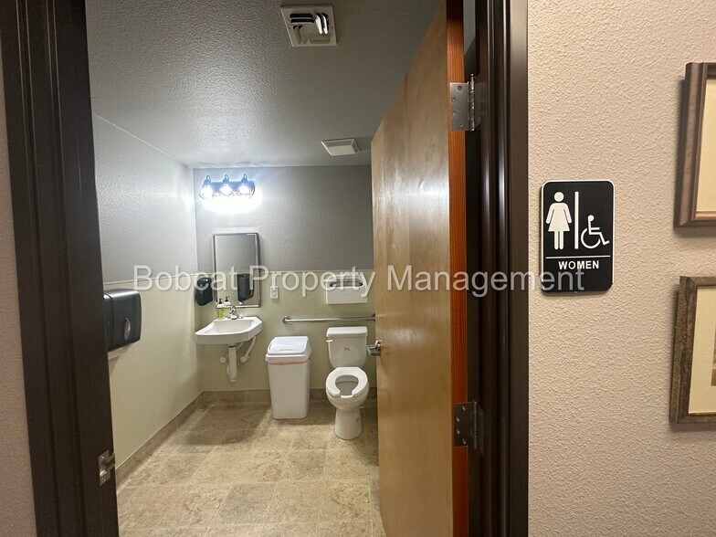 More Photos Of 508 N Curry St, Carson City Office For Lease