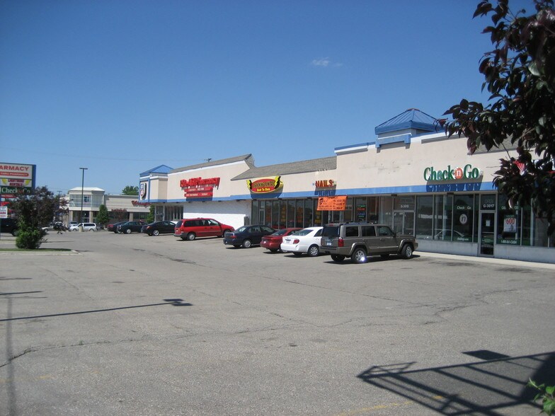 More Photos Of 3009-3023 S Dort Hwy, Flint Drugstore For Sale