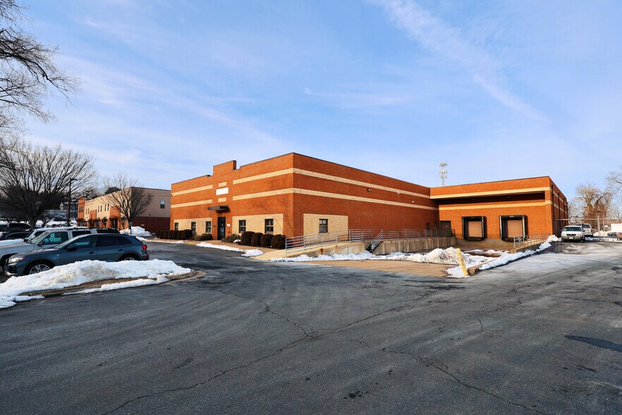 Primary Photo Of 1311 Carlton Ave, Charlottesville Flex For Sale