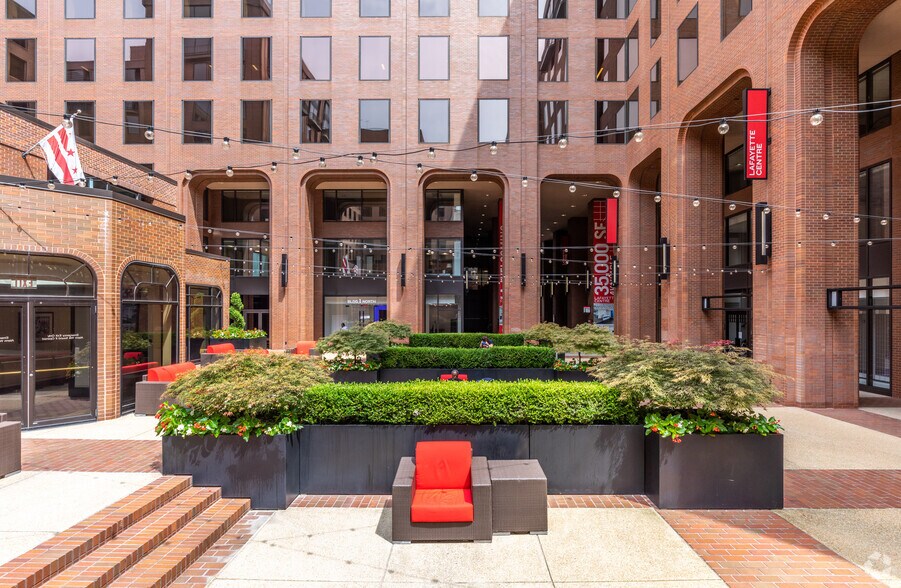 More Photos Of 1120 20th St NW, Washington Office For Lease