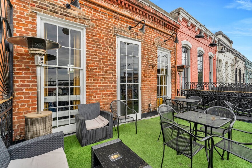 More Photos Of 1908 Magazine St, New Orleans Storefront Retail Residential For Sale