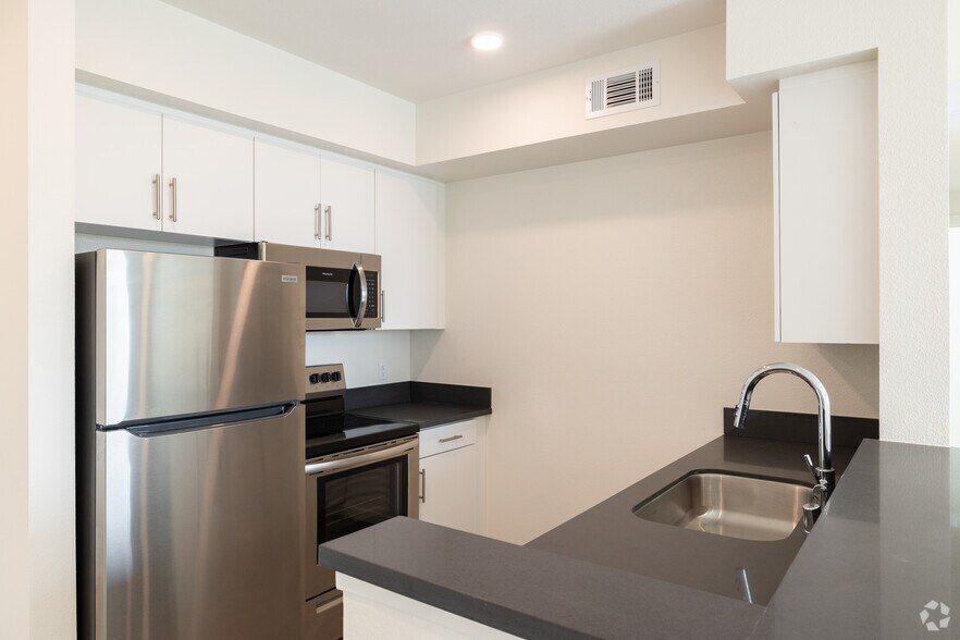 More Photos Of 3518 Chesapeake Ave, Los Angeles Apartments For Sale