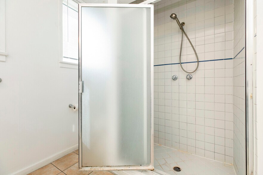 More Photos Of 1138 N Parish Pl, Burbank Apartments For Sale