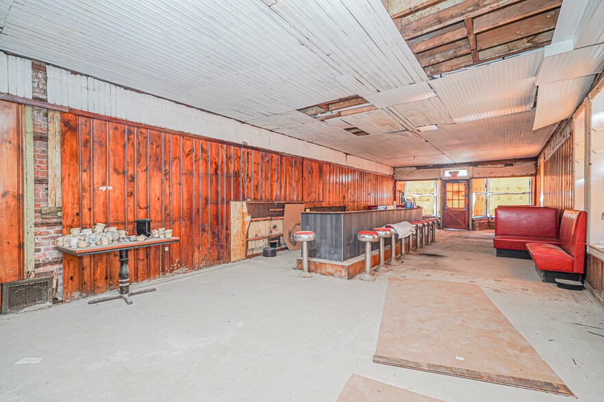 More Photos Of 135 Main St, Matawan Storefront Retail Residential For Lease