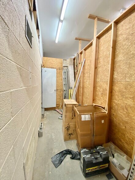 More Photos Of 8329 Delaware Ave, Upper Darby Service For Sale