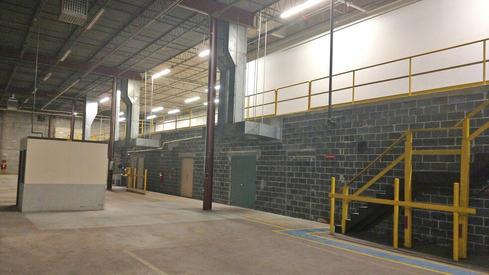 More Photos Of 540 Glen Ave, Moorestown Warehouse For Lease