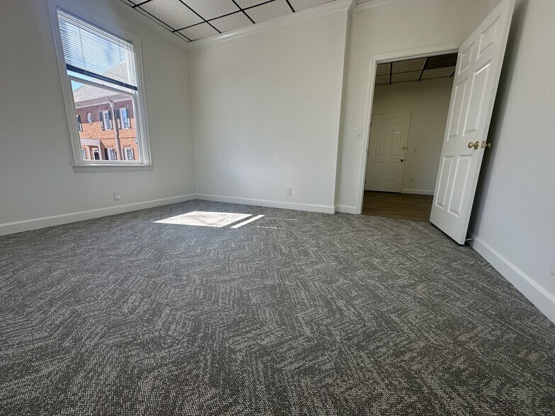 More Photos Of 2402 Mount Vernon Rd, Dunwoody Office For Lease