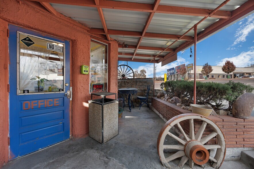 More Photos Of 2105 E Platte Ave, Colorado Springs Hotel For Sale