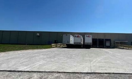 More Photos Of 458 2nd Ave, Tiffin Manufacturing For Sale