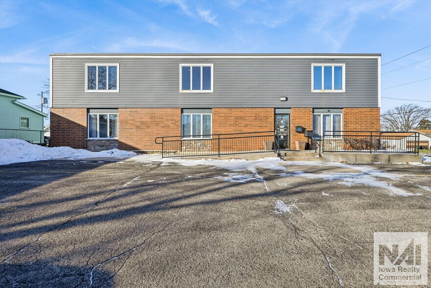 Primary Photo Of 755 9th Ave, Marion Office For Lease