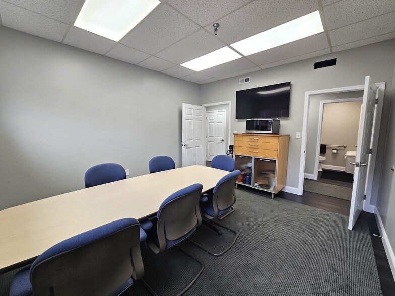 More Photos Of 205 Industrial Pike, Whitwell Manufacturing For Sale