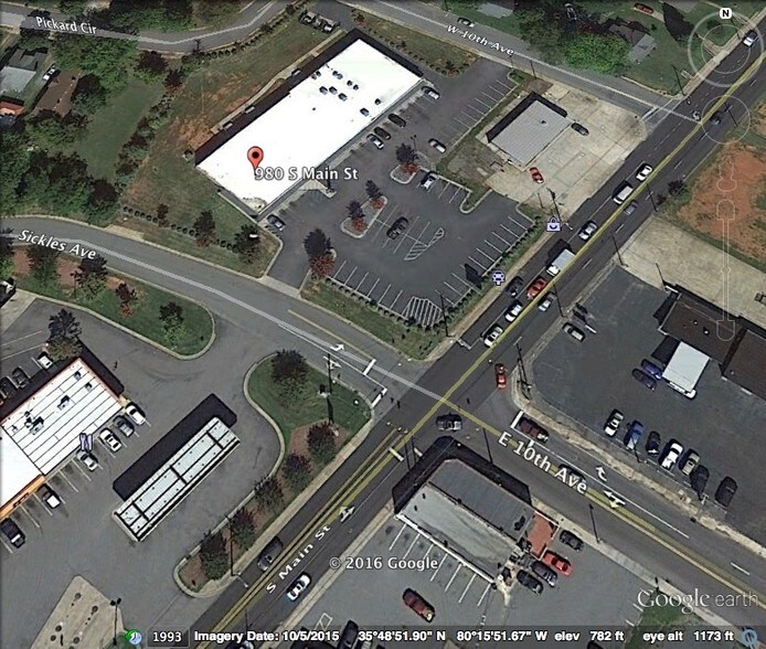 More Photos Of 972-980 S Main St, Lexington Freestanding For Lease