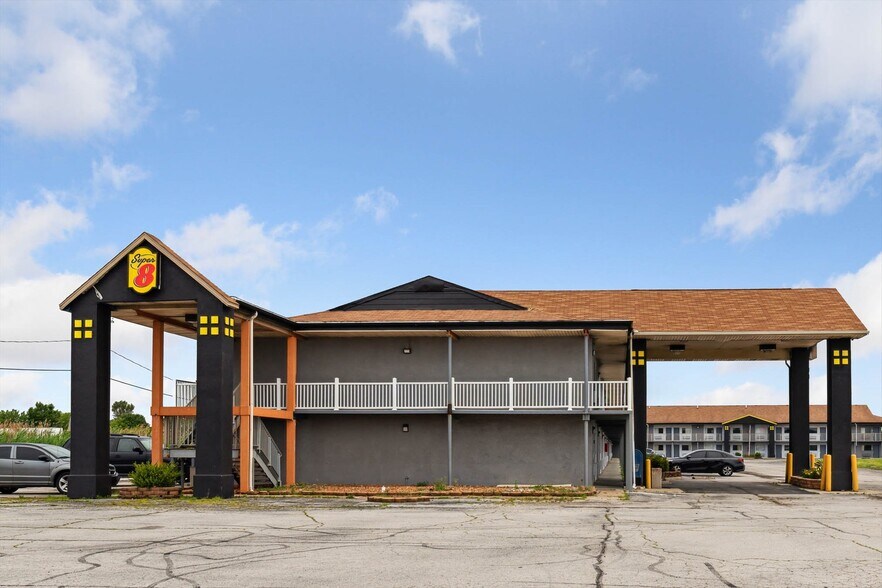More Photos Of 3491 Latcha Rd, Millbury Hotel For Sale