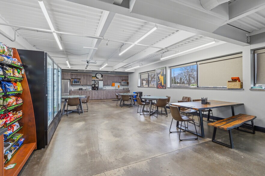 More Photos Of 424 E Oshkosh St, Ripon Manufacturing For Sale
