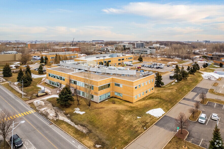 More Photos Of 7210-7220 Rue Frederick-Banting, Saint-Laurent Medical For Lease