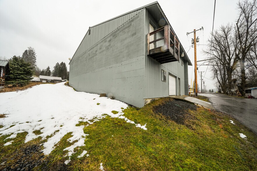 More Photos Of 10 Main S st, Pierce General Retail For Sale