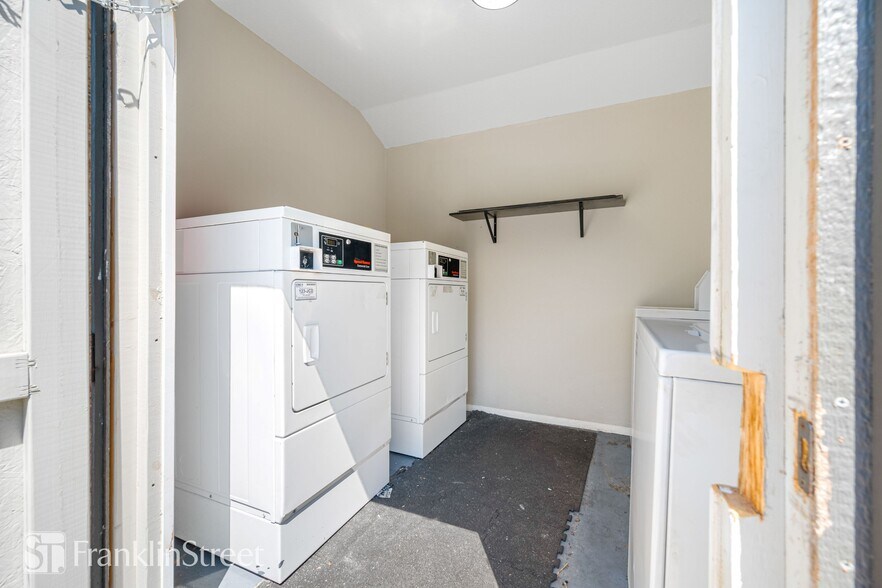 More Photos Of 5113 N Nebraska Ave, Tampa Apartments For Sale
