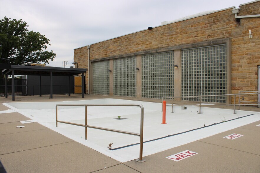More Photos Of 501 N Shortridge Rd, Indianapolis Health Club For Sale