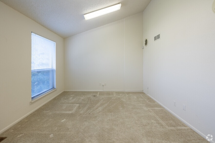 Photo of 1st Floor Ste 17D