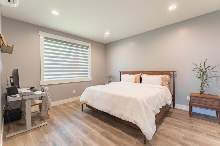 More Photos Of 914 Citadel Dr, Everson Office Residential For Sale