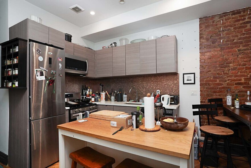 More Photos Of 1100 Jefferson Ave, Brooklyn Multifamily For Sale